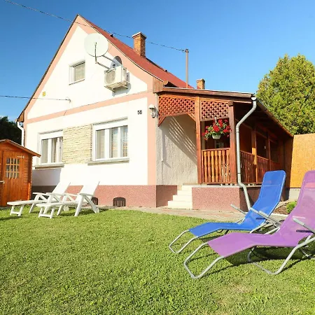 Holiday Lilla Casa vacanze Fonyód